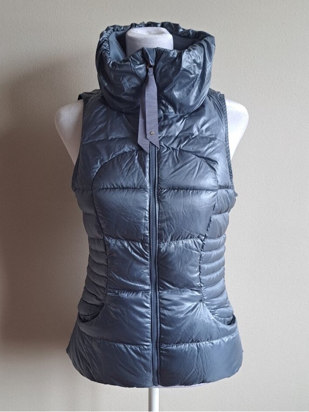 Lululemon 800 Fill Fluffin Awesome Vest Down 6 Small Puffer